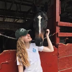 Meet your Posher, Lauren